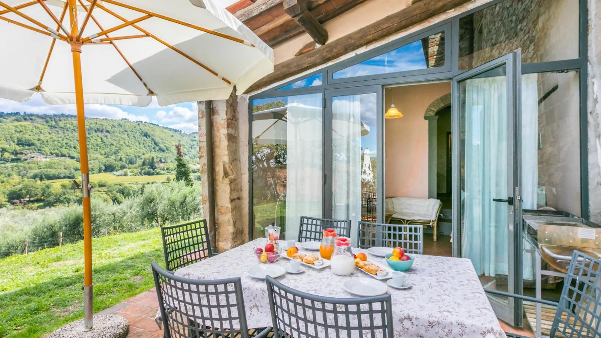 Apartment La Loggia By Interhome Lucolena in Chianti